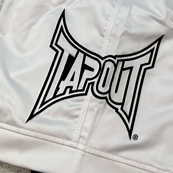 NWT Authentic Men’s MMA Tapout fight shorts - Picture 7 of 9